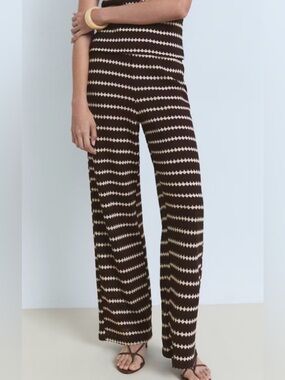 Knitted trousers with geometric print